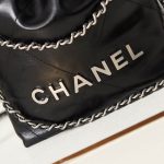 Chanel 22 MINI HANDBAG Shiny Calfskin LB8476 (3)