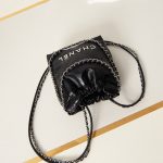 Chanel 22 MINI HANDBAG Shiny Calfskin LB8476 (6)