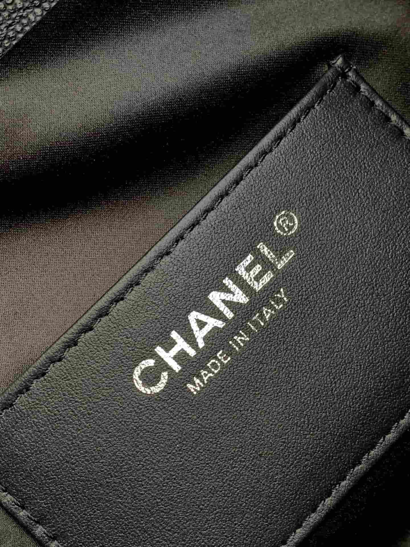 Chanel 25 Hobo AS5293 Grained Calfskin LB22880 (5)