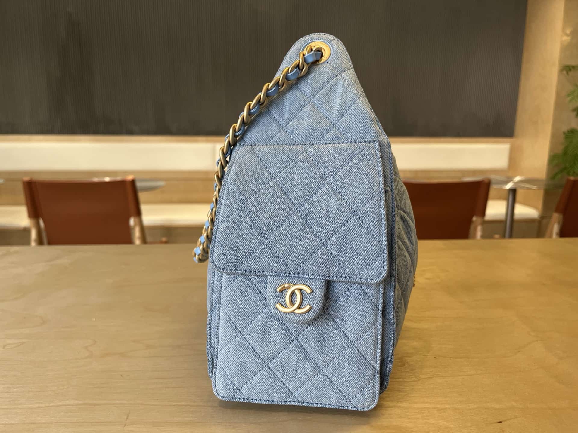 Chanel 25 Hobo Handbag Denim LB1567 (4)