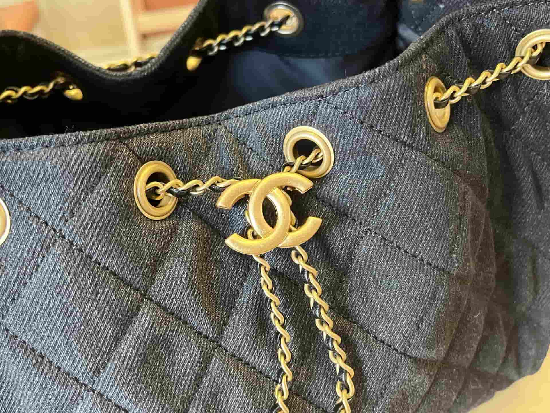Chanel 25 Hobo Handbag Denim LB1568 (5)