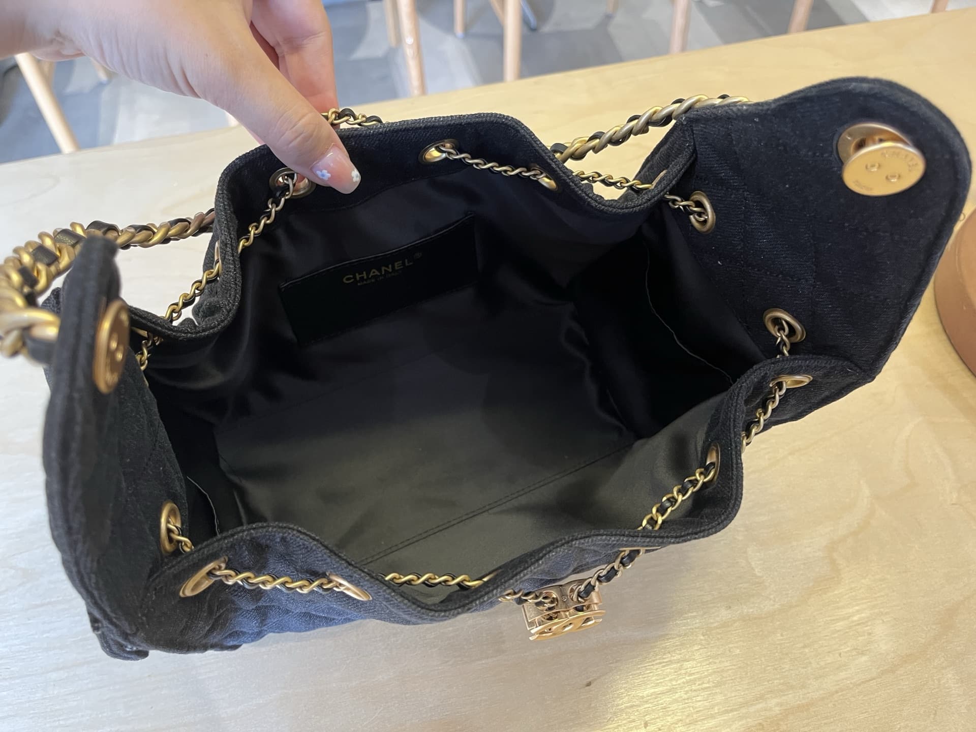 Chanel 25 Hobo Handbag Denim LB1568 (6)