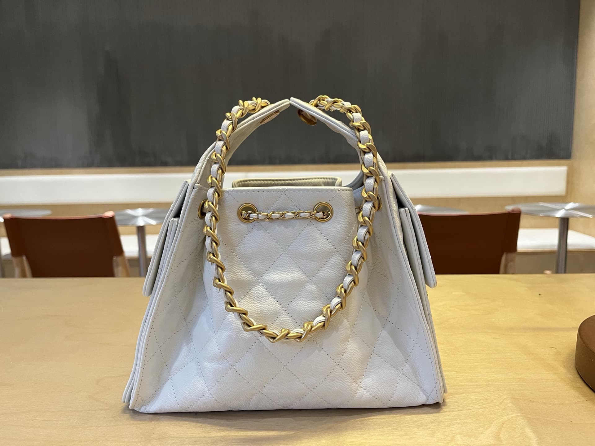 Chanel 25 Hobo Handbag Grained Calfskin LB1562 (3)