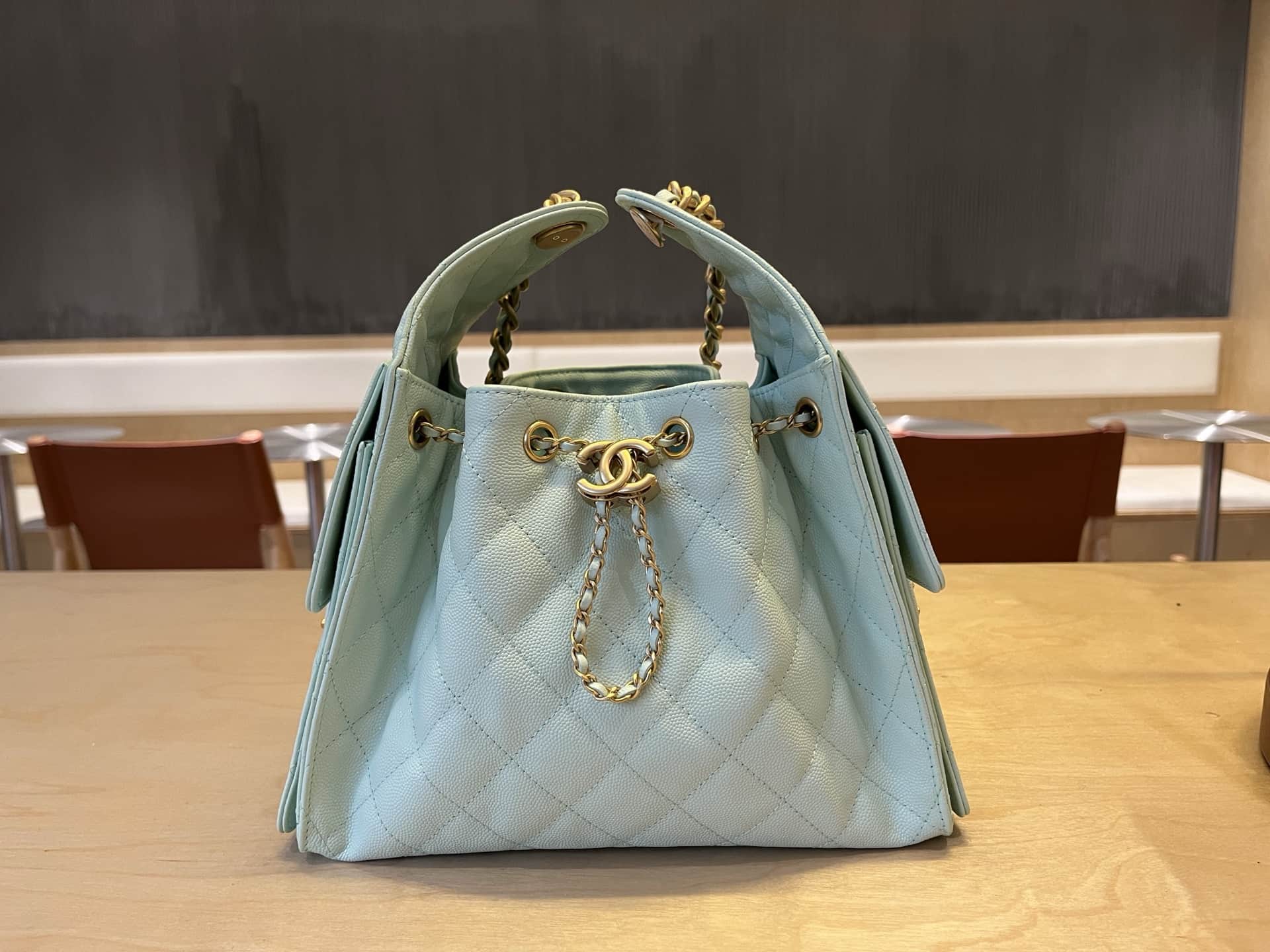 Chanel 25 Hobo Handbag Grained Calfskin LB1563 (2)