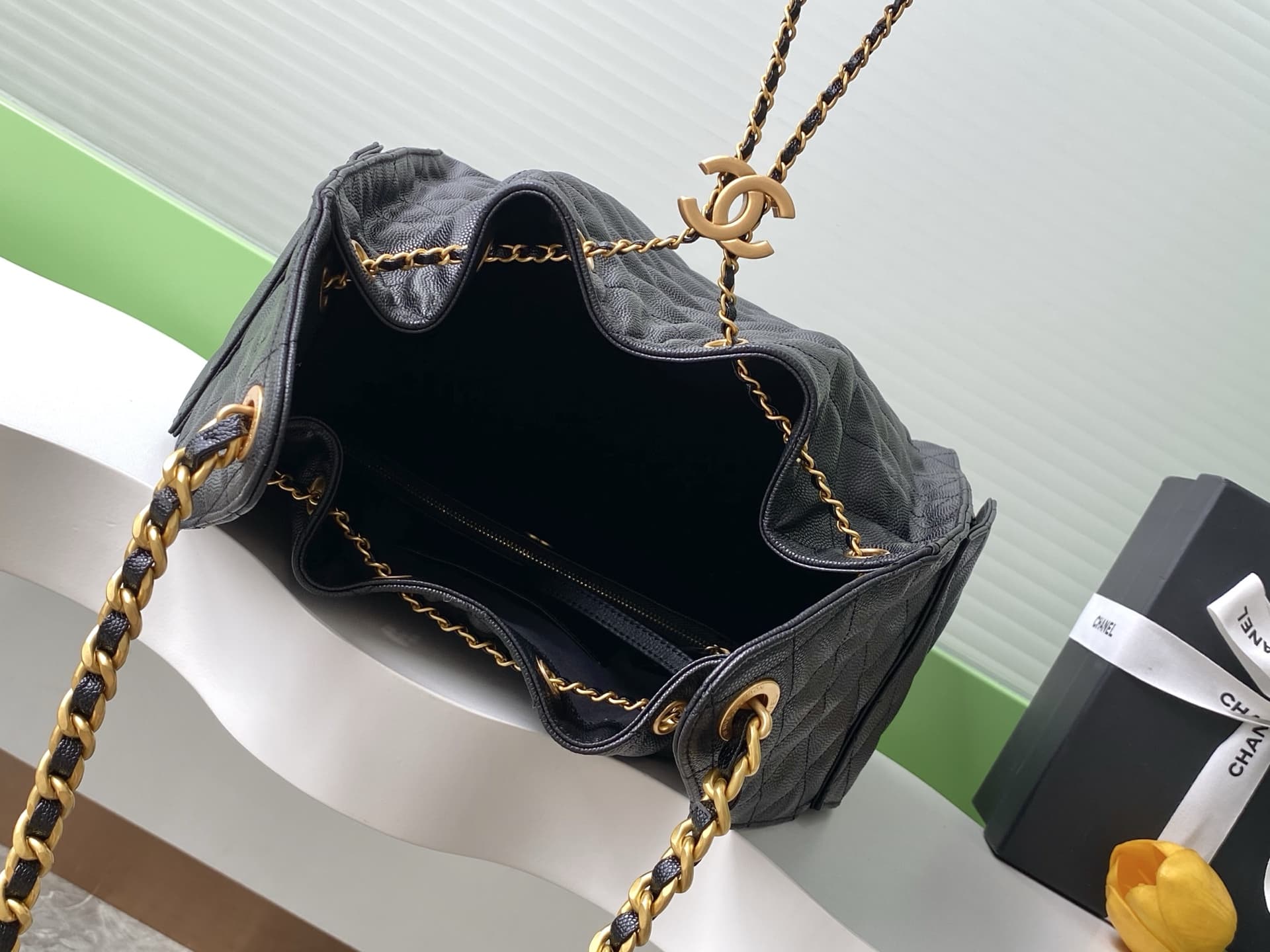 Chanel 25 Hobo Handbag Grained Calfskin LB16167 (5)