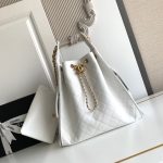 Chanel 25 Hobo Handbag Grained Calfskin LB21318 (1)