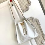 Chanel 25 Hobo Handbag Grained Calfskin LB21318 (2)