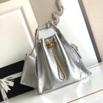 Chanel 25 Hobo Handbag Grained Calfskin LB21320 (1)