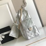 Chanel 25 Hobo Handbag Grained Calfskin LB21320 (4)