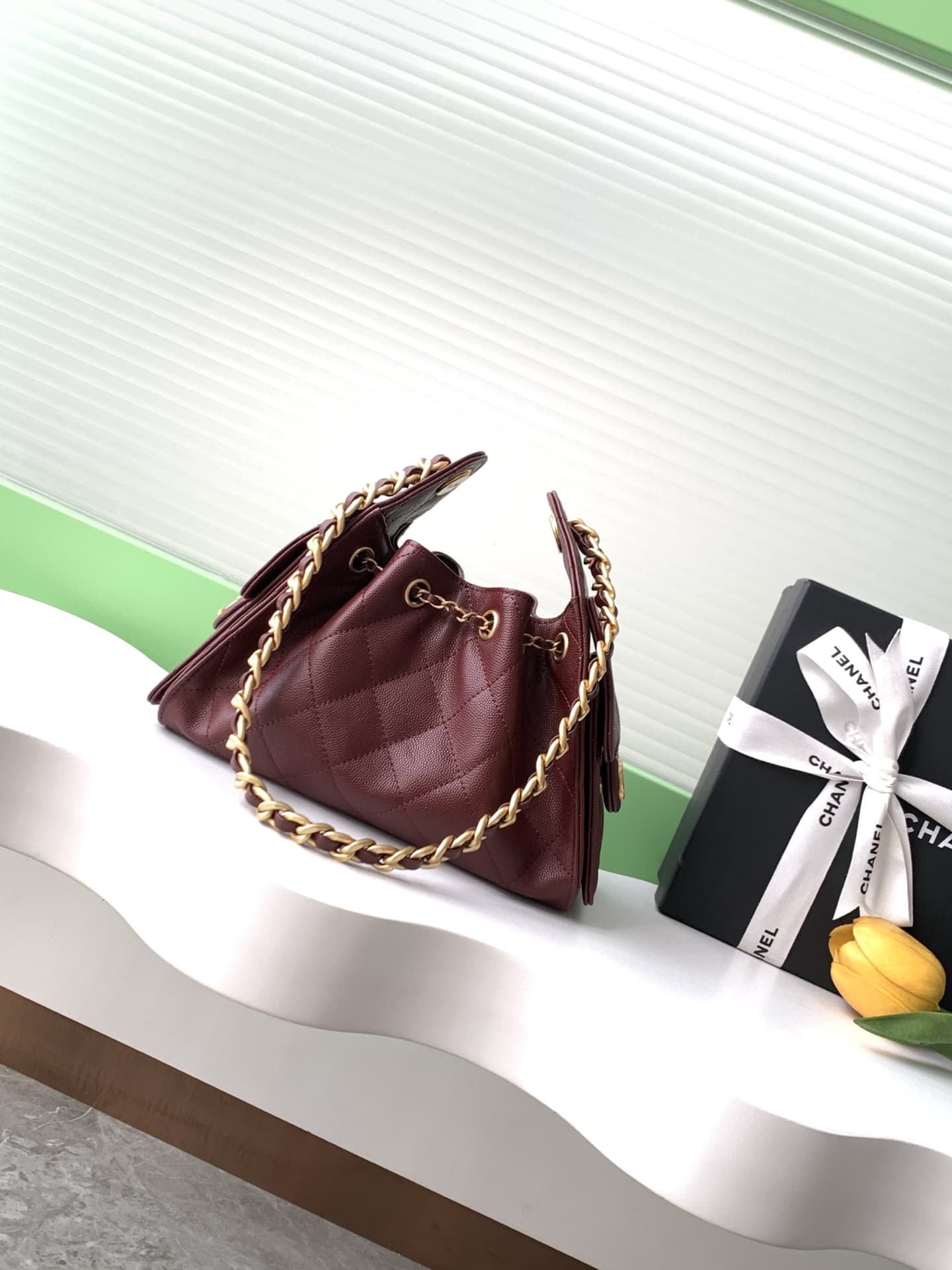 Chanel 25 Hobo Handbag Grained calfskin LB16665 (3)