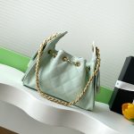 Chanel 25 Hobo Handbag Grained calfskin LB16668 (3)