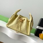 Chanel 25 Hobo Handbag Grained calfskin LB16671 (1)