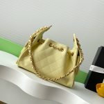 Chanel 25 Hobo Handbag Grained calfskin LB16671 (2)