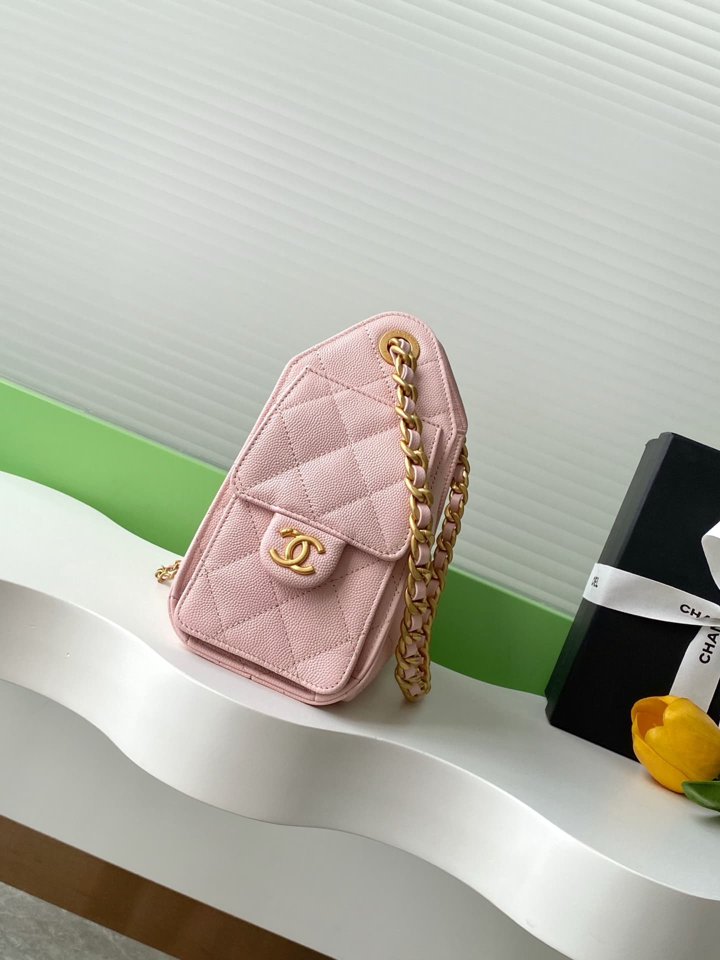 Chanel 25 Hobo Handbag Grained calfskin LB16672 (3)