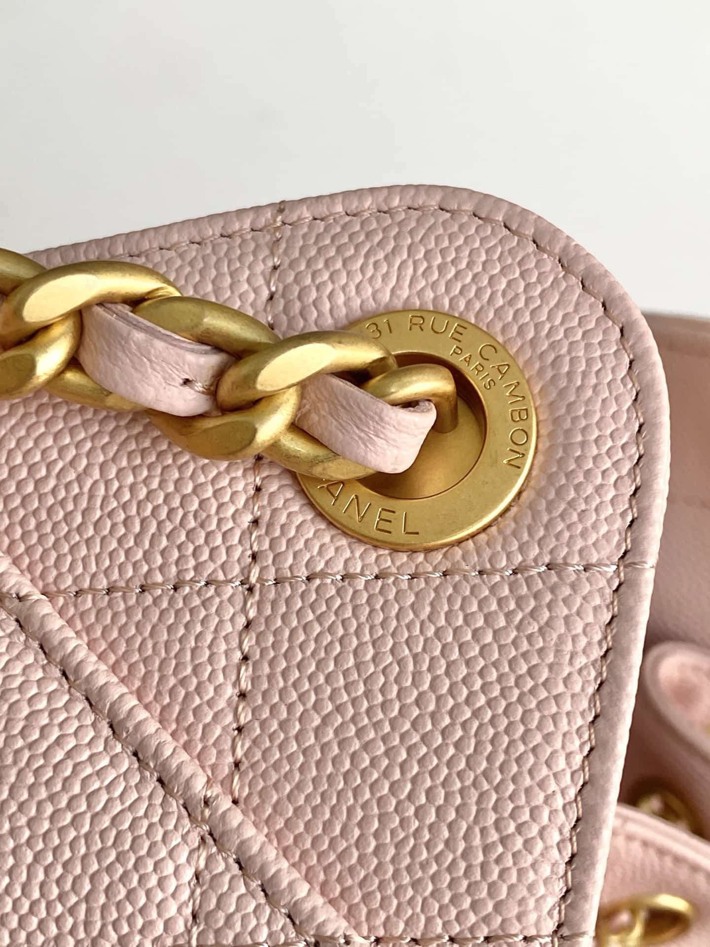 Chanel 25 Hobo Handbag Grained calfskin LB16672 (5)