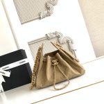 Chanel 25 Hobo Handbag Grained calfskin LB16980 (2)