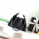 Chanel 25 Hobo Handbag Grained calfskin LB22878 (3)