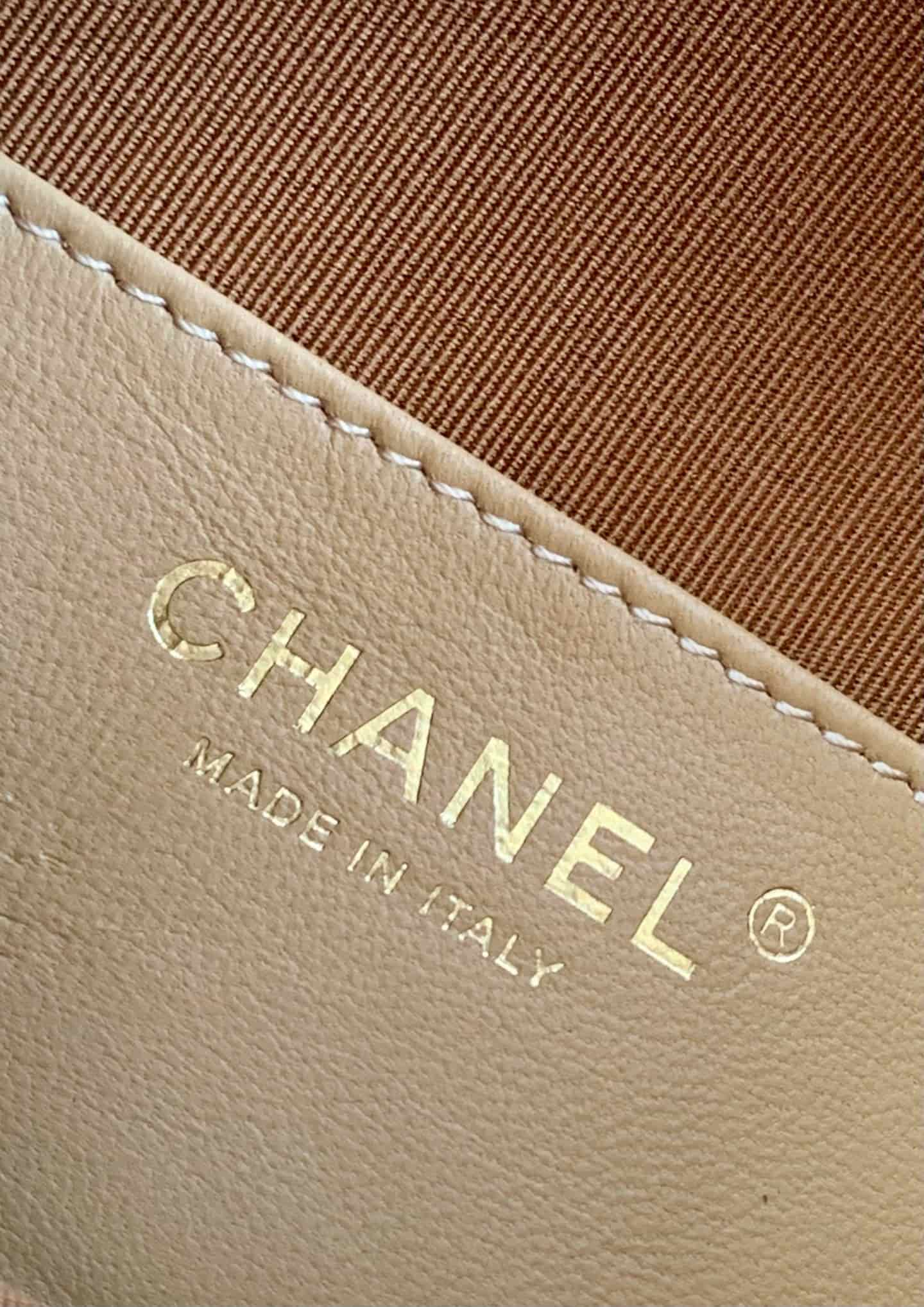 Chanel 25 Hobo Handbag Suede LB15824 (2)