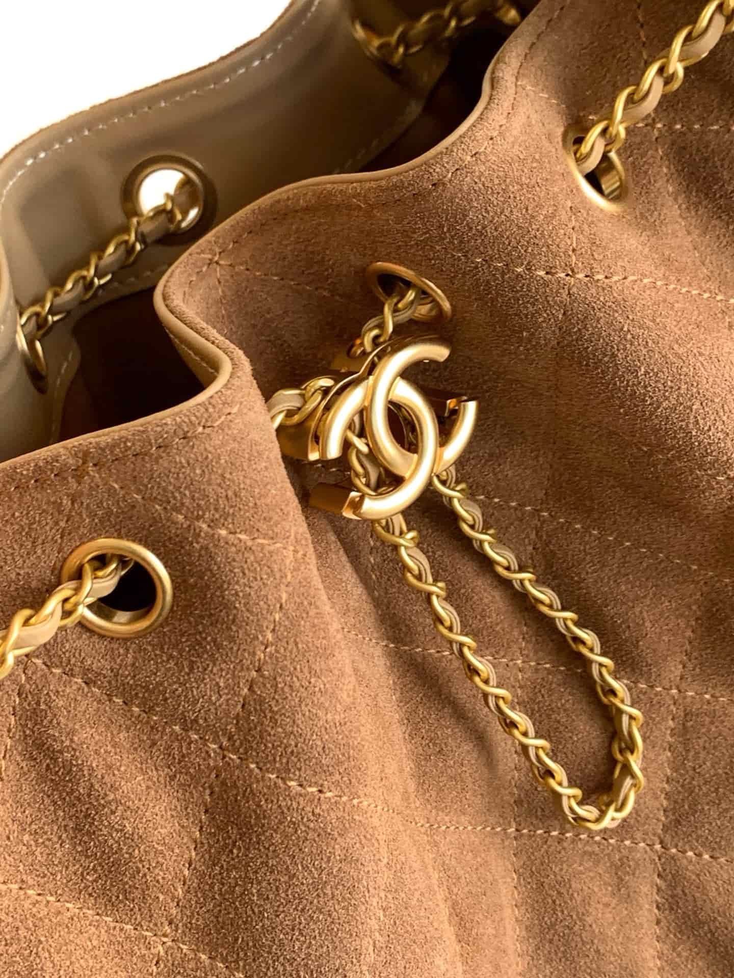 Chanel 25 Hobo Handbag Suede LB15824 (5)