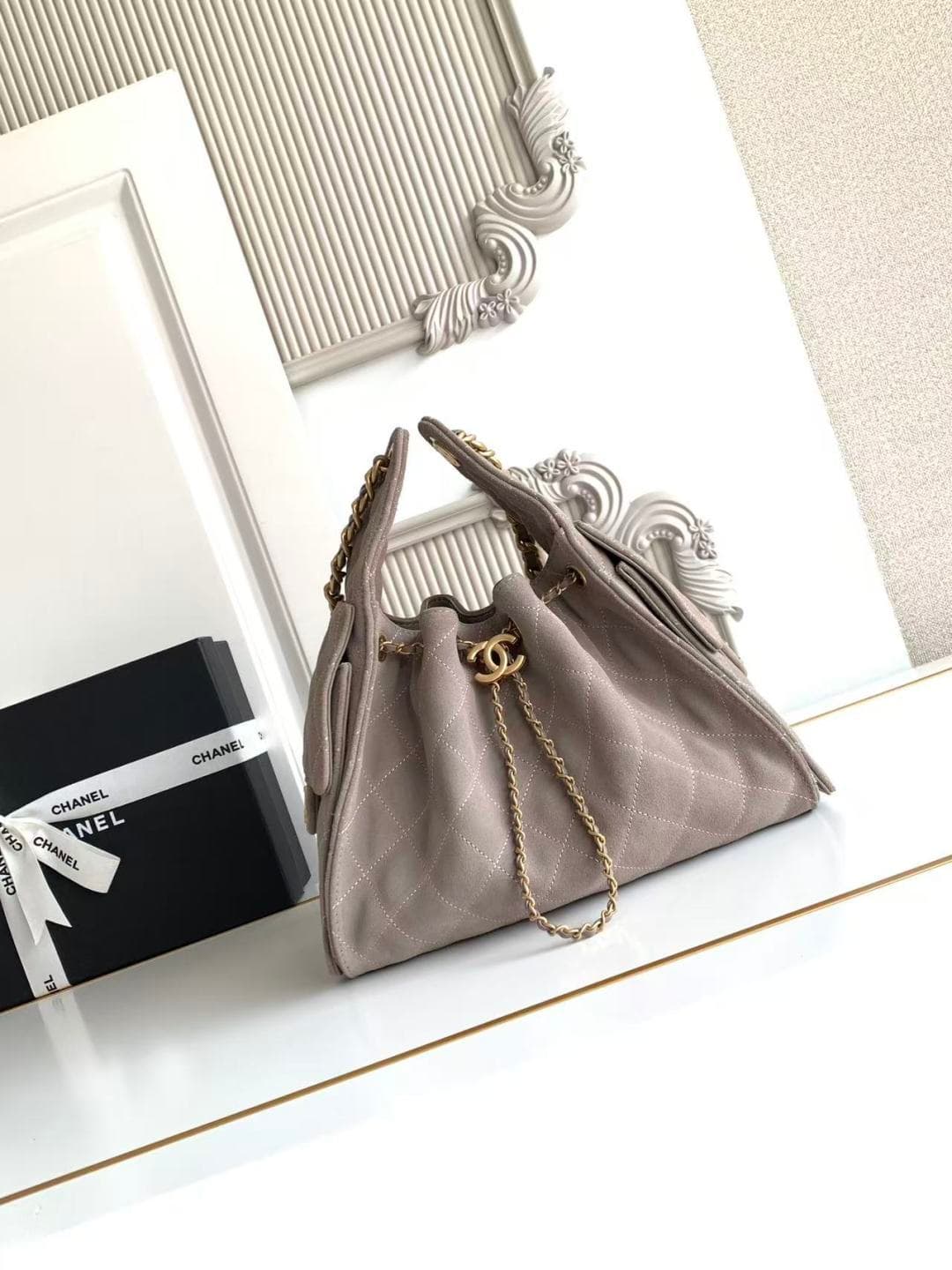 Chanel 25 Hobo Handbag Suede LB15829 (1)
