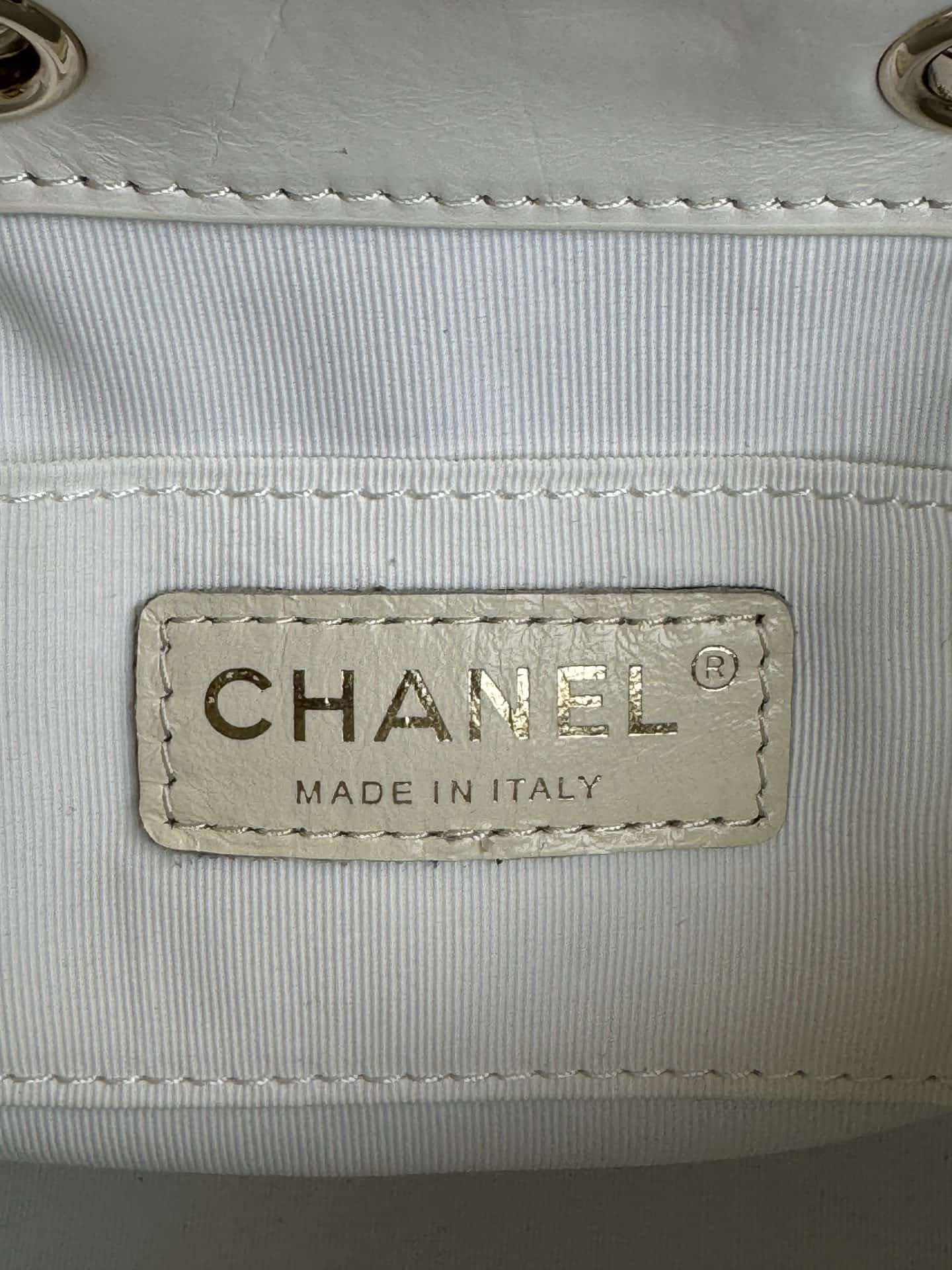 Chanel BACKPACK Shiny Calfskin LB1259 (4)