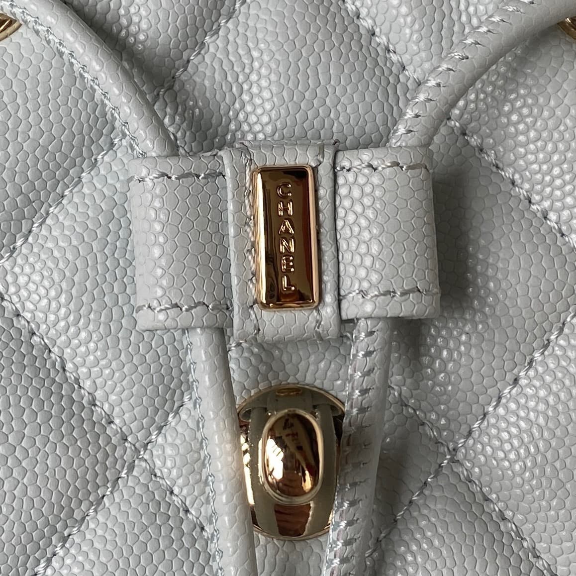 Chanel Backpack Grained Calfskin LB15992 (4)