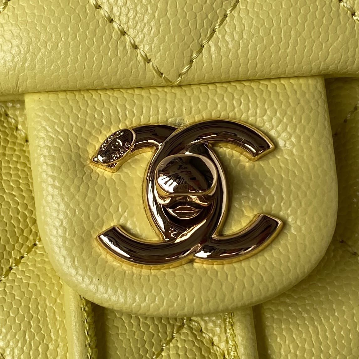 Chanel Backpack Grained Calfskin LB15993 (2)