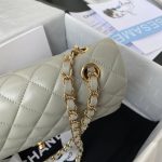 Chanel CLASSIC HANDBAG Lambskin LB2120 (3)