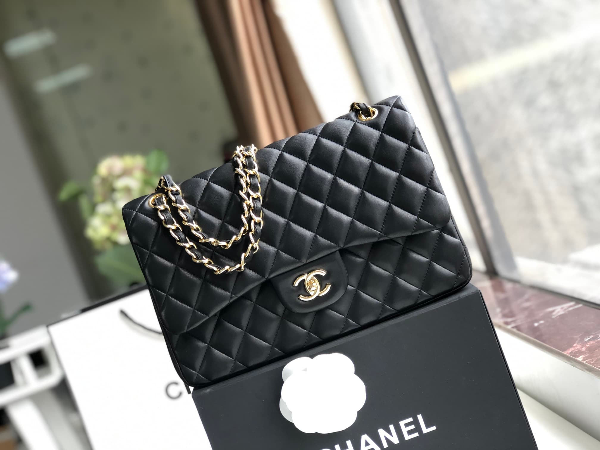 Chanel CLASSIC HANDBAG Lambskin LB21342 (1)