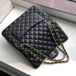 Chanel CLASSIC HANDBAG Lambskin LB21342 (4)