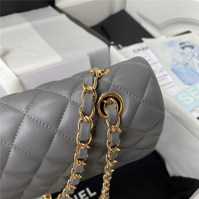 Chanel CLASSIC HANDBAG Lambskin LB740 (4)