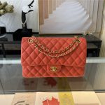 Chanel CLASSIC HANDBAG Lambskin LB7639 (2)