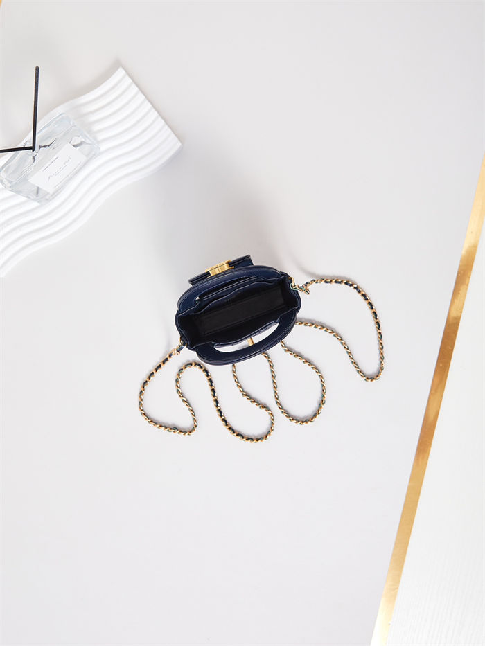 Chanel CLUTCH Shiny Aged Calfskin LB14978 (4)