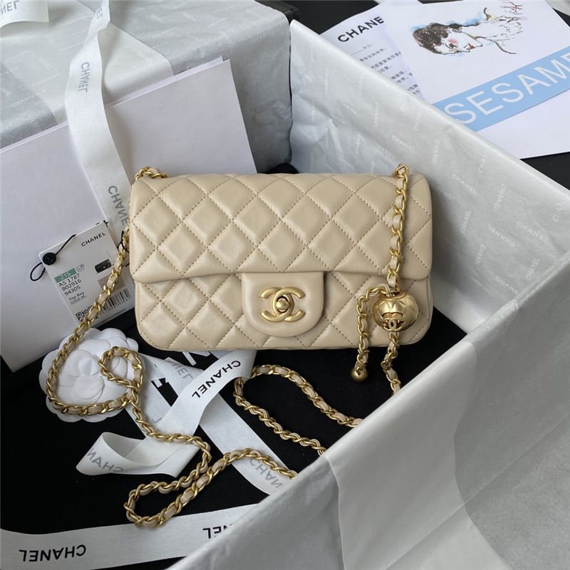 Chanel FLAP BAG Lambskin LB1696 (1)