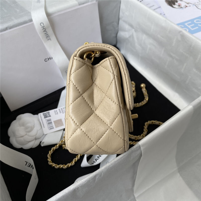 Chanel FLAP BAG Lambskin LB1696 (3)