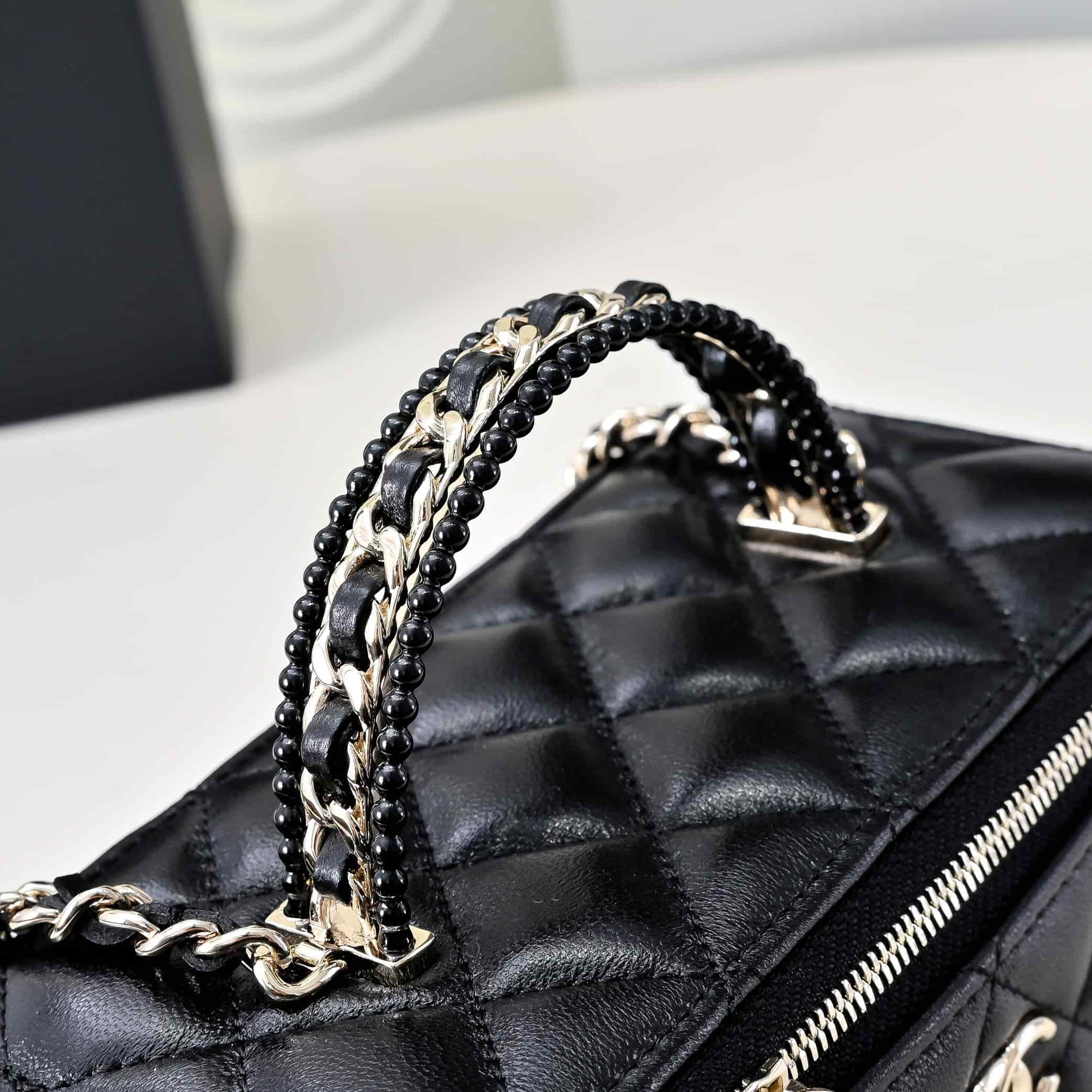 Chanel LONG VANITY Lambskin LB16514 (4)