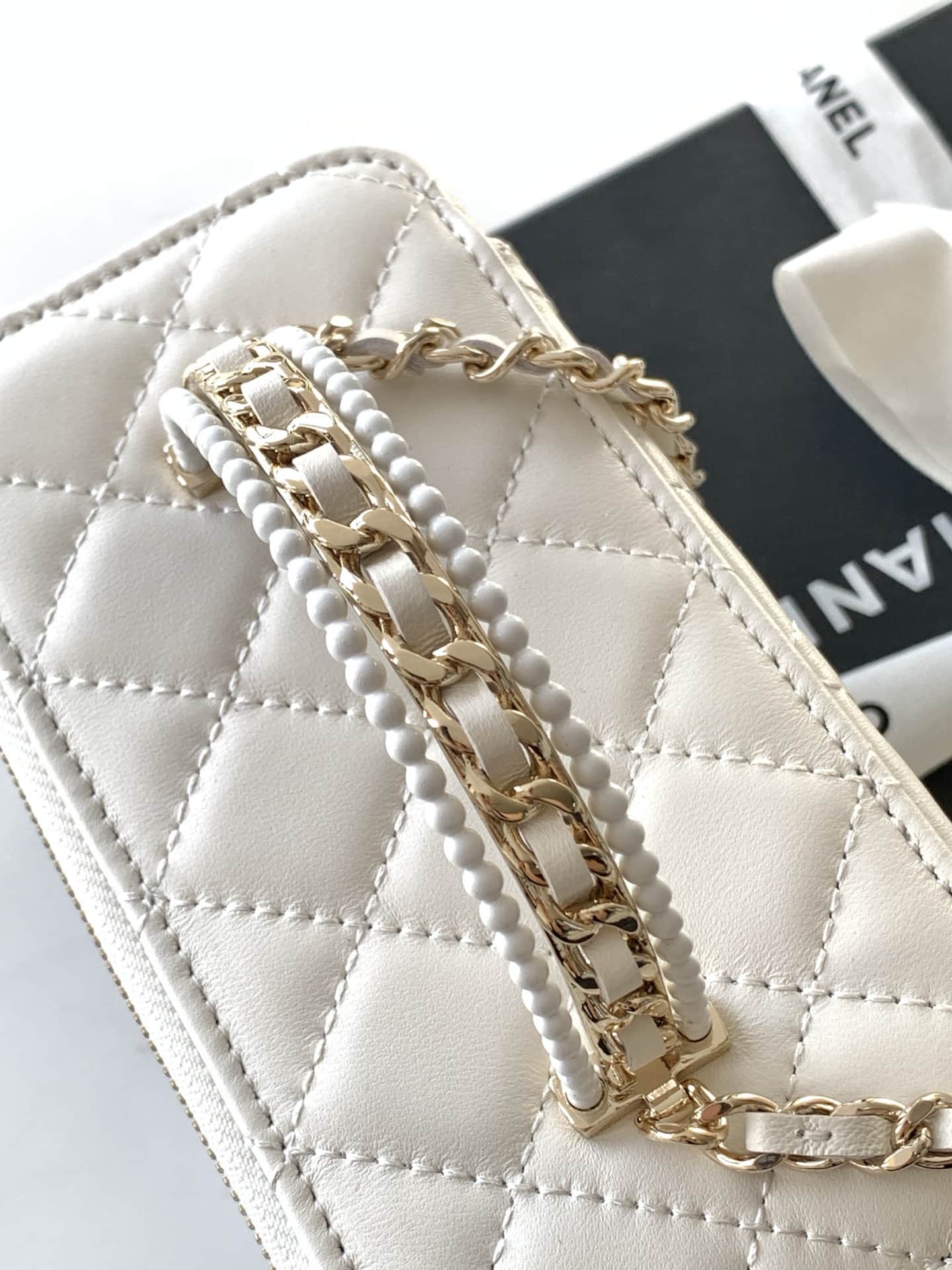 Chanel LONG VANITY Lambskin LB16517 (5)