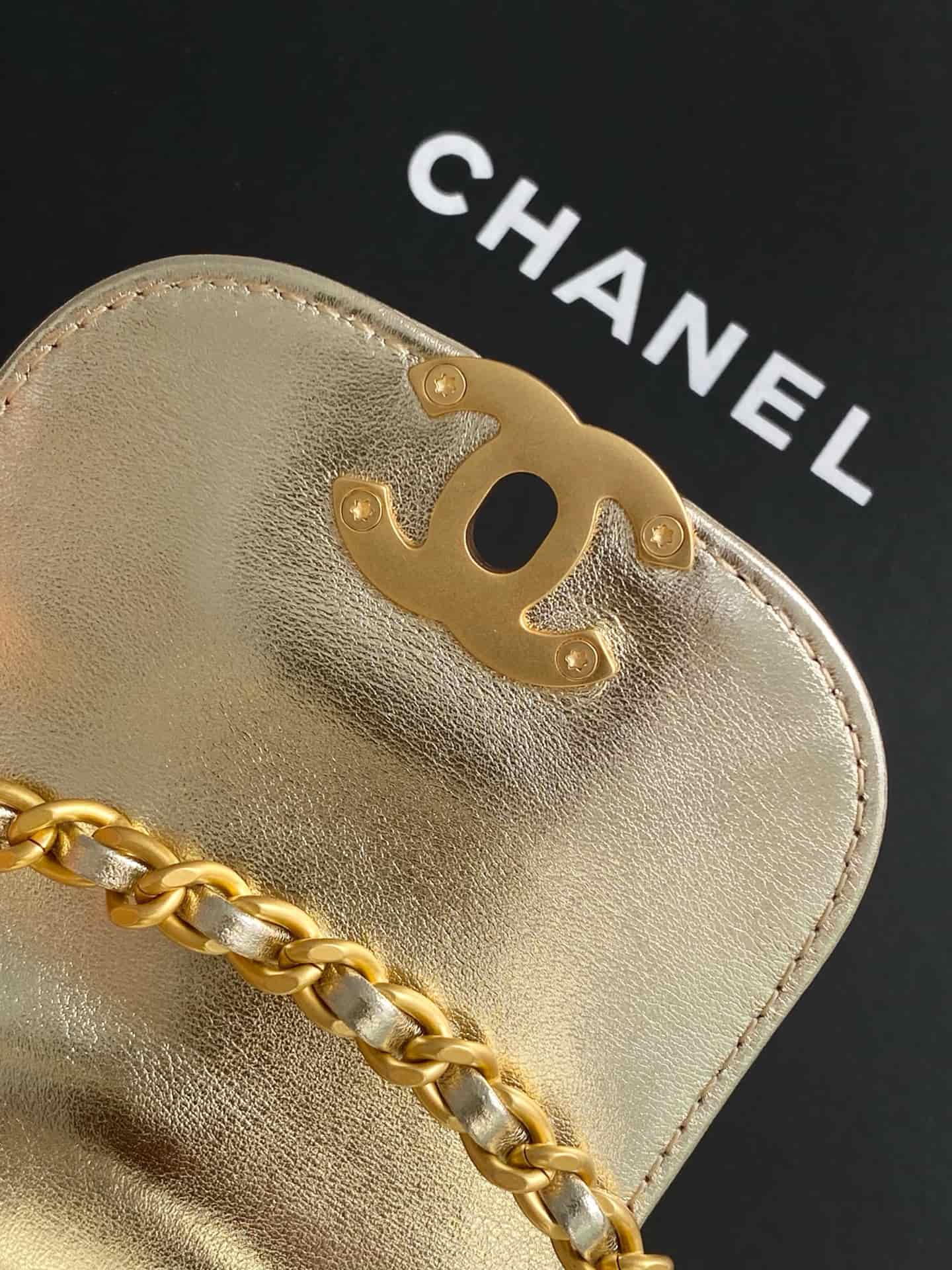 Chanel MINI SHOPPINGBAG Shiny Aged Calfskin LB16390 (4)