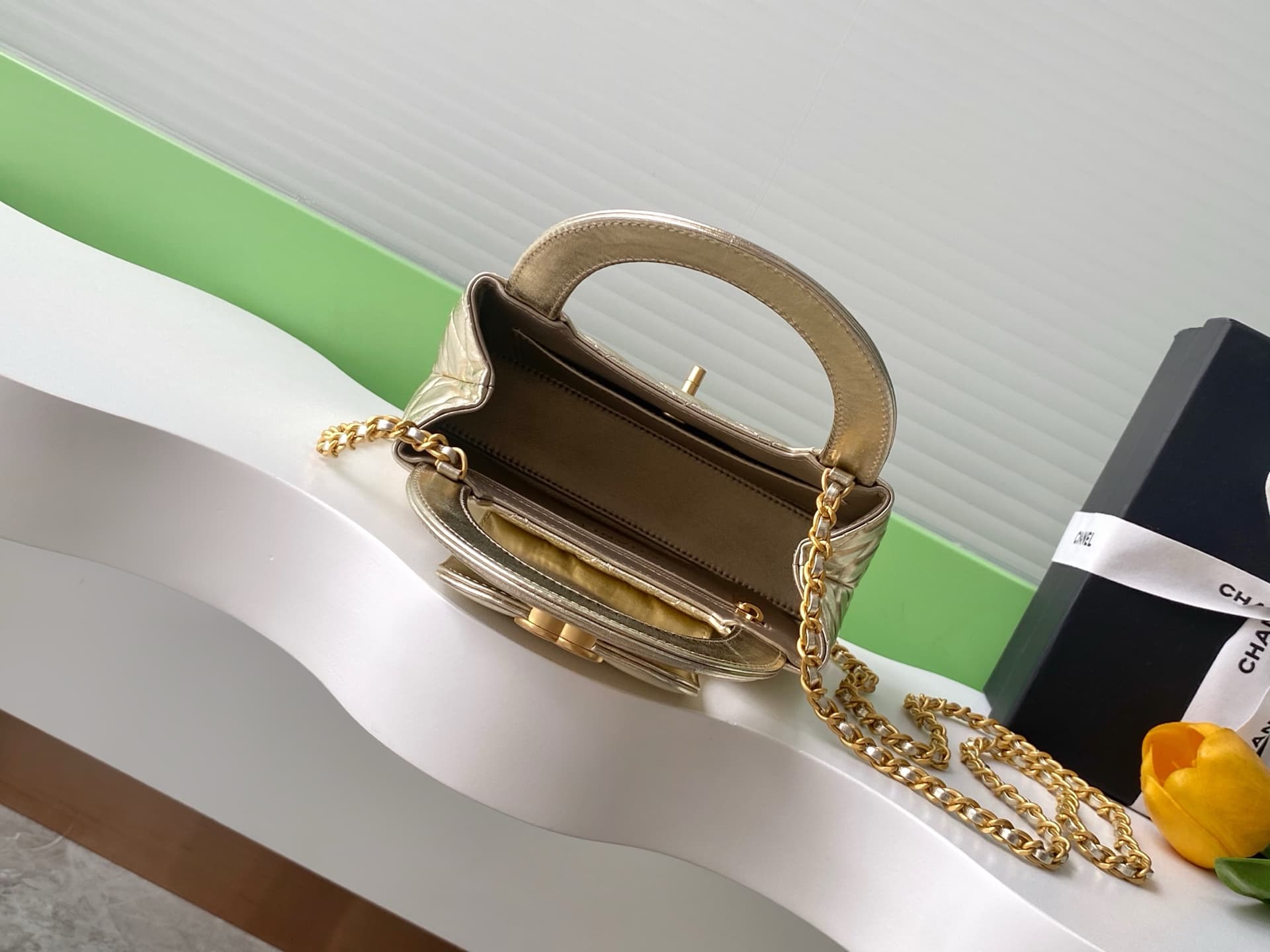 Chanel MINI SHOPPINGBAG Shiny Aged Calfskin LB16390 (5)