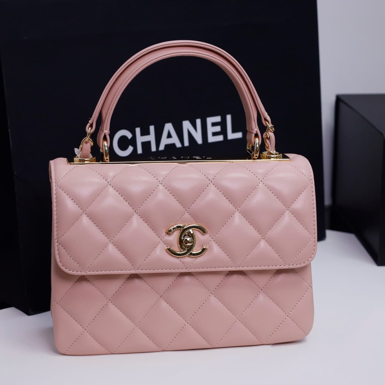 Chanel SMALL FLAP BAG Lambskin LB22785 (1)