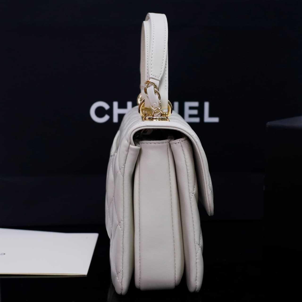 Chanel SMALL FLAP BAG Lambskin LB22787 (3)