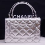 Chanel SMALL FLAP BAG Lambskin LB22790 (2)