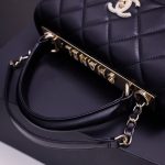 Chanel SMALL FLAP BAG Lambskin LB22829 (5)
