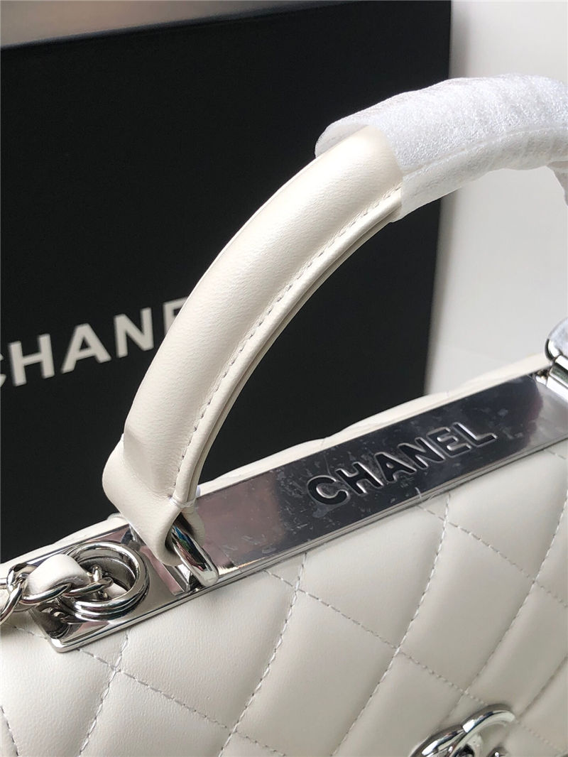 Chanel SMALL FLAP BAG Lambskin LB9631 (3)