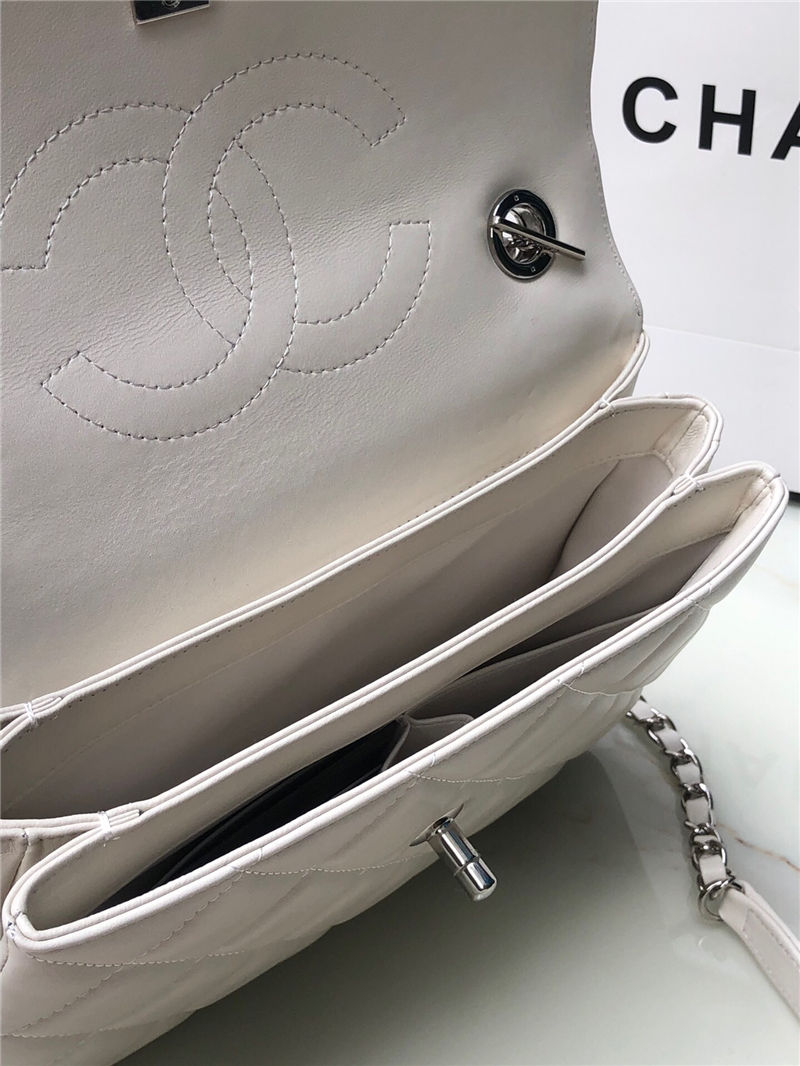 Chanel SMALL FLAP BAG Lambskin LB9631 (5)