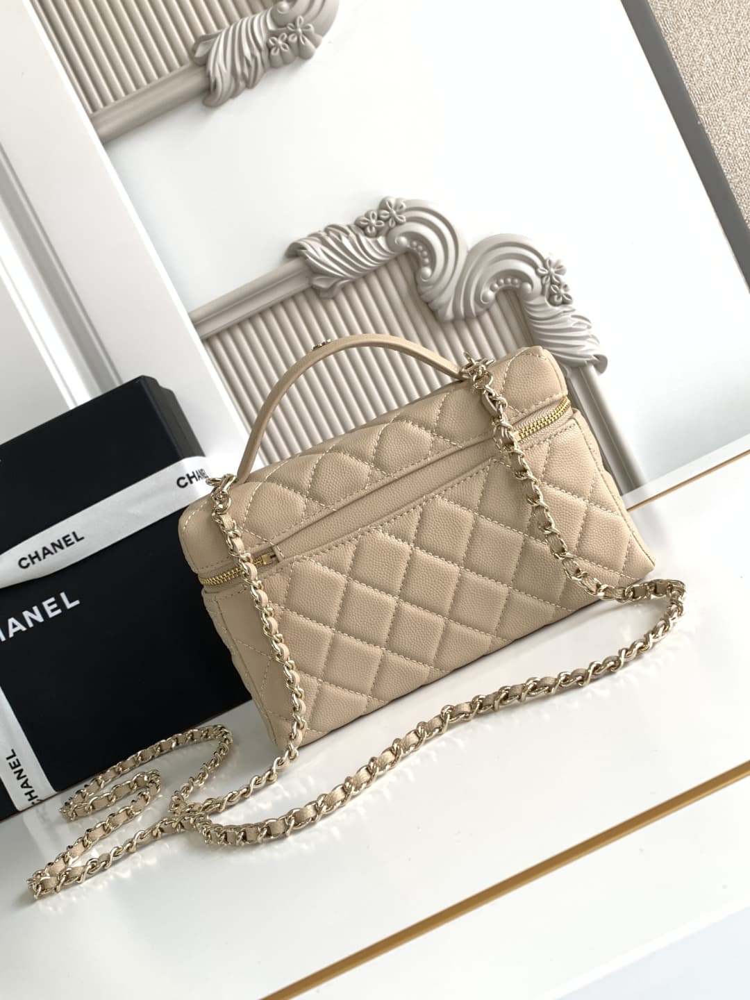 Chanel VANITY Grained Calfskin LB16257 (2)