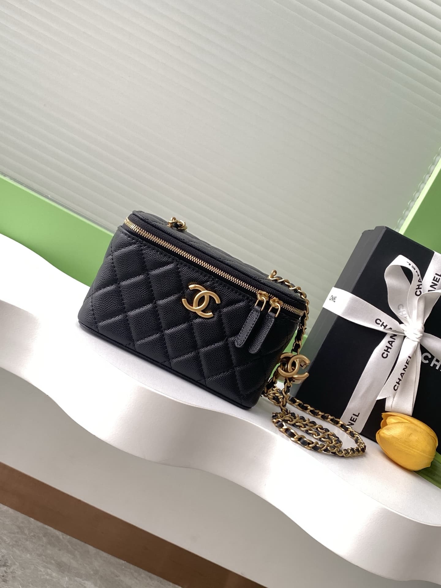 Chanel VANITY Grained Calfskin LB16835 (1)