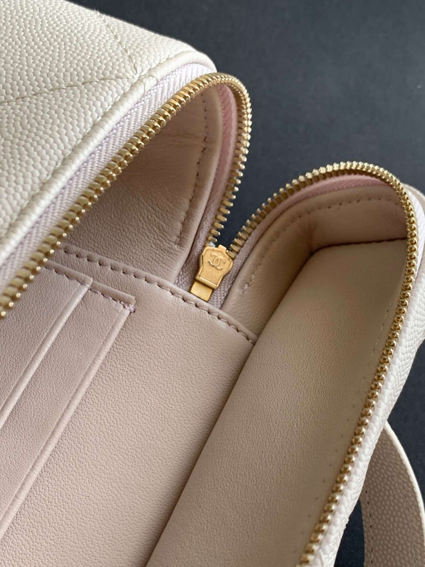 Chanel VANITY Grained Shiny Calfskin LB21731 (6)