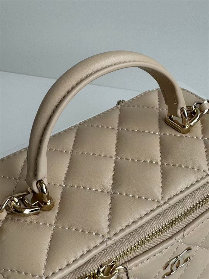 Chanel VANITY Lambskin LB14882 (4)