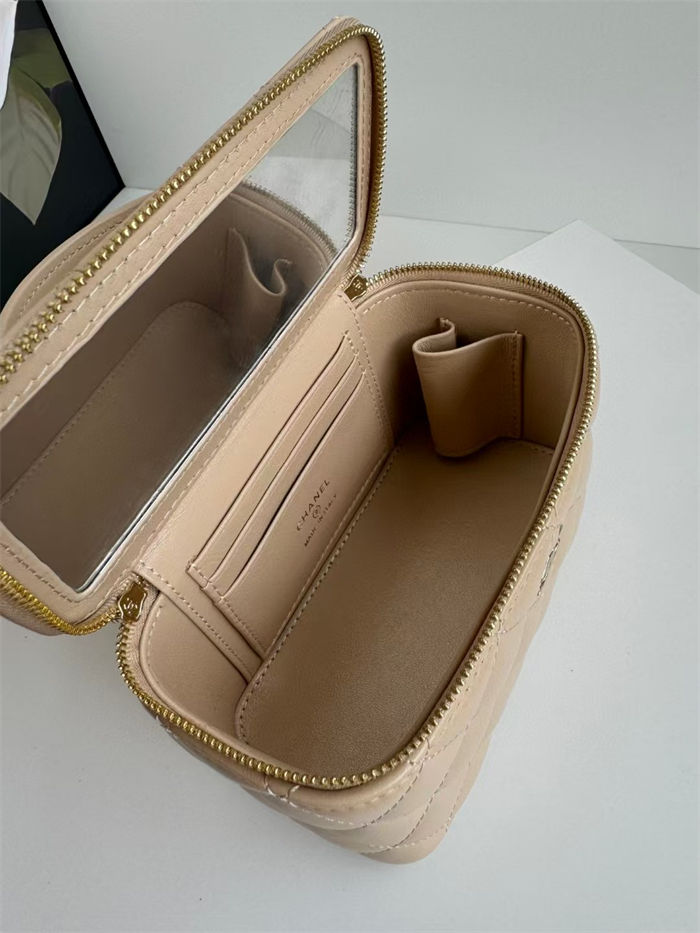 Chanel VANITY Lambskin LB14882 (5)